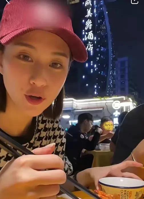 娱乐吃瓜明星小分队,小分队吃瓜明星背后的故事